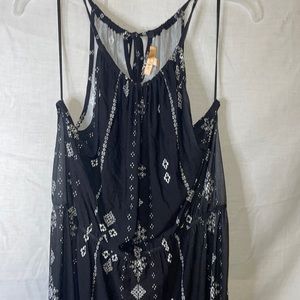 XL maxi dress black white halter elastic skies are blue Julianna